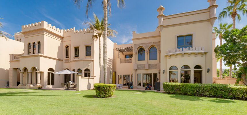 Canal Cove Villas, a development in Palm Jumeirah, Dubai