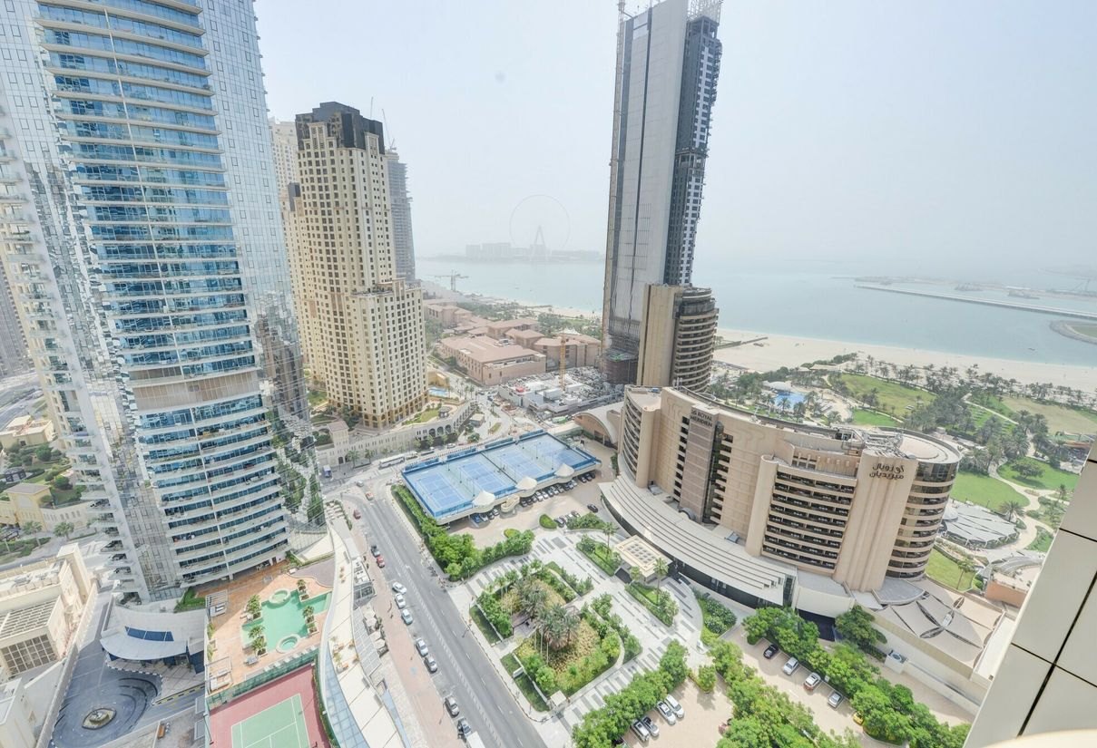 SELECT GROUP "The Royal Oceanic", a development in Dubai
